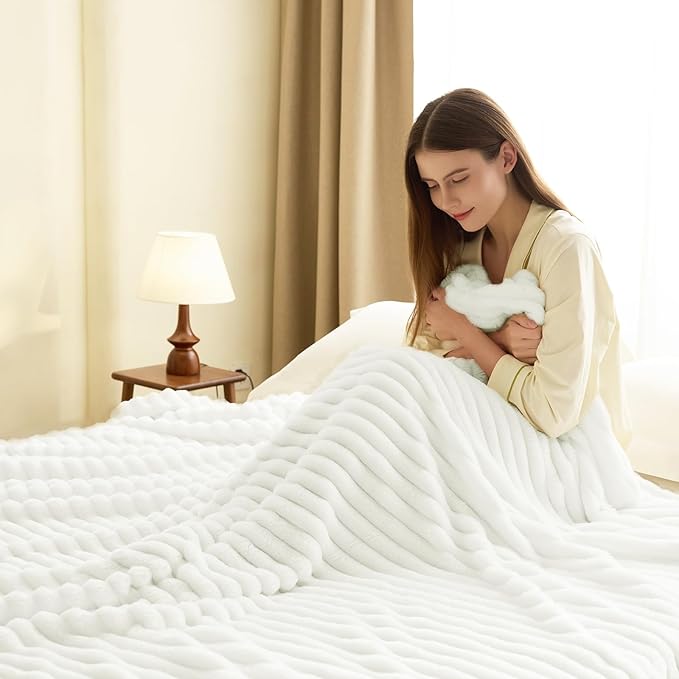 Soft Off White Throw Blanket for Couch - 300GSM Cozy Fleece Blanket for Women, Cute Lightweight Blankets Birthday Gifts for Her Him, Valentines Spring Home Room Decor, Off White, 50x60 Inches