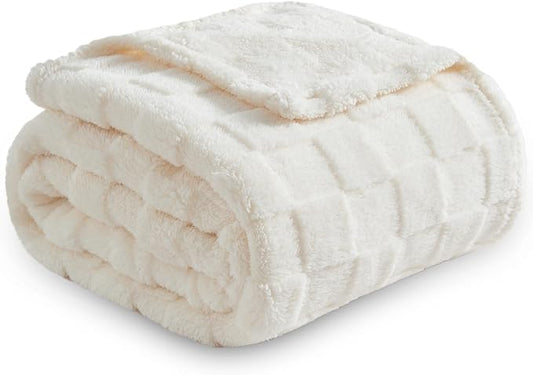 NEWCOSPLAY Super Soft Twin Blanket Ivory Premium Silky Flannel Fleece 3D Checkered Lightweight Bed Blanket All Season Use (Ivory Checkered, Twin(60"x80"))