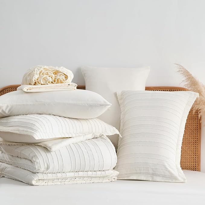 WURUIBO Comforter Set Size, White Comforter Set King Size, 7 Pieces Bed in a Bag, Ultra Soft Queen Bedding Set, Bed Set for All Seasons, Flat Sheet, Fitted Sheet, Pillowcases, Pillow Shams