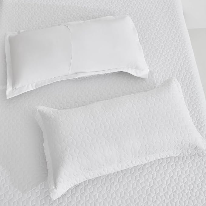 Oversized King Bedspread 128x120 Extra Wide, Modern & Contemporary Look, Lightweight Bedding Cover, Reversible, 5 Piece, 100% Microfiber, Pure White
