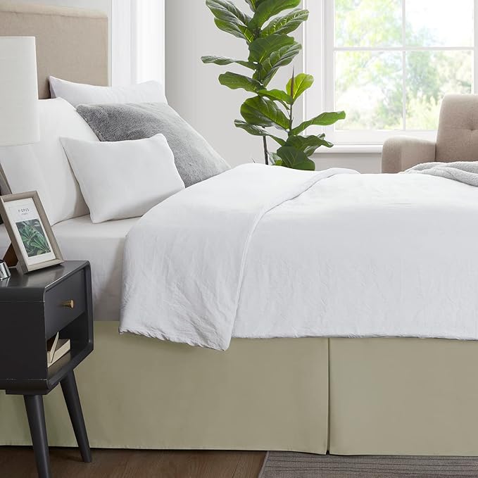 Nestl Green Bed Skirt King Size - King Bed Skirt 14 Inch Drop - Brushed Microfiber Bed Skirts - Hotel Quality Pleated Bed Skirt - Shrinkage & Fade Resistant