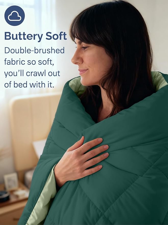 Cal King Size, Emerald/Light Sage Green Alternative Down Comforter - Warm, Lightweight & Breathable Hotel Quality Bedding Set for Men, Women, Kids and Teens - All Season Cooling Duvet Insert Comforter