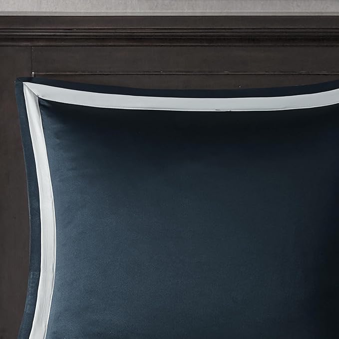 Madison Park Odette Cozy Comforter Set Jacquard Damask Medallion Design - Modern All Season, Down Alternative Bedding, Shams, Decorative Pillows, Queen(90 in x 90 in),Navy 8 Piece