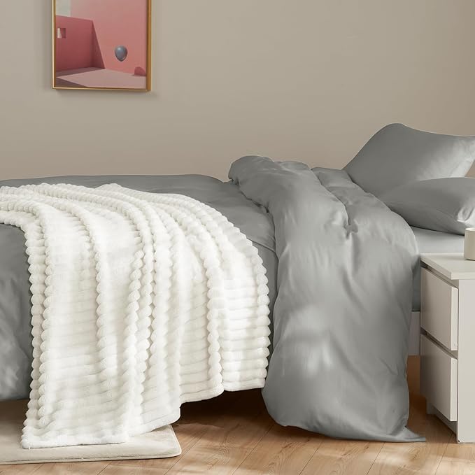 Soft Off White Throw Blanket for Couch - 300GSM Cozy Fleece Blanket for Women, Cute Lightweight Blankets Birthday Gifts for Her Him, Valentines Spring Home Room Decor, Off White, 50x60 Inches