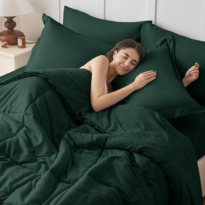 JOLLYVOGUE Full Comforter Set, Ultra-Soft Bed in a Bag Full Size 7 Pieces, Oeko-TEX Certified Bedding Set with Down Alternative Comforter, Sheets, Pillowcases & Shams, Emerald Green