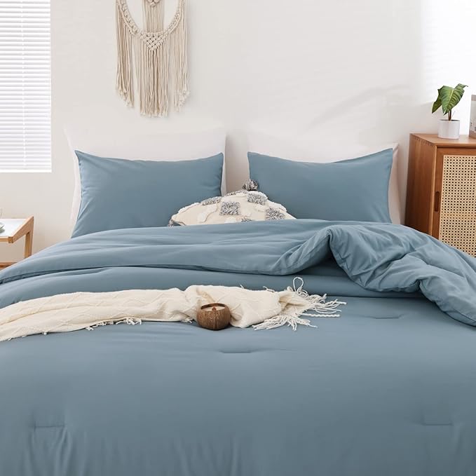 ROSGONIA Dusty Blue Comforter Set Queen, 3pcs(1 Boho Blue Comforter & 2 Pillowcases) All Season Soft Bedding Lightweight Bedspread Blanket Quilt
