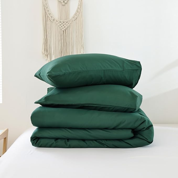 ROSGONIA Queen Comforter Set Emerald Green, 3pcs (1 Boho Dark Forest Green Comforter & 2 Pillowcases), All Season Blanket Lightweight Bedspreads Quilt