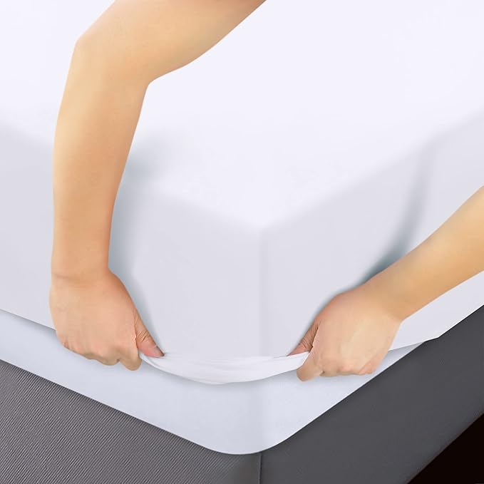 Utopia Bedding King Fitted Sheets - Bulk Pack of 2 Bottom Sheets - Soft Brushed Microfiber - Deep Pockets - Shrinkage & Fade Resistant - Easy Care (King, White)
