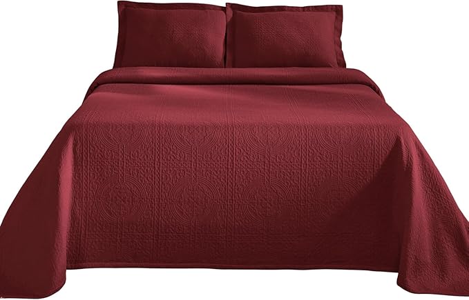 Superior Cotton Fleur De Lis Bedspread Set, Warm Blankets, All-Season Bedding, Bedroom Decor, Decorative Boho Medallion Coverlet, Includes 1 Bedspread, 2 Pillow Shams, Queen, Garnet