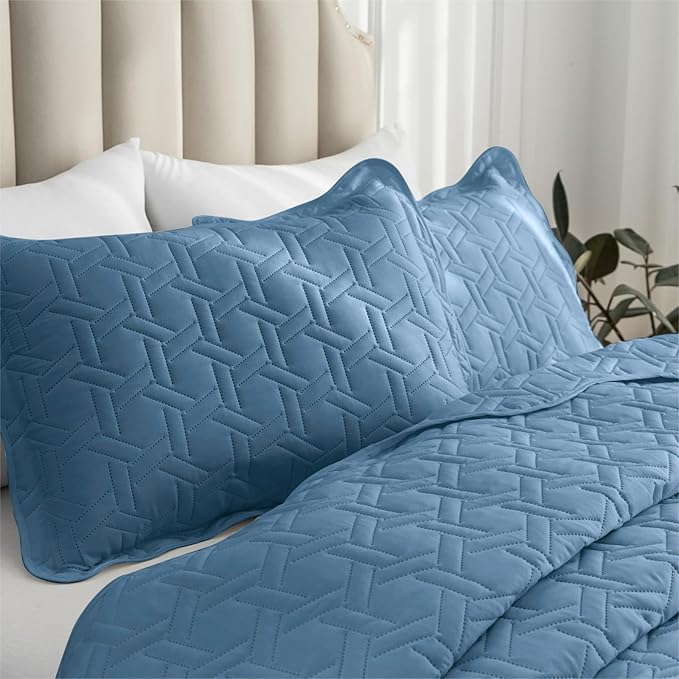 Auemtyn Full/Queen Size Quilt Set 3 Pieces, Soft Lightweight Summer Bedspread, Reversible Microfiber Bed Coverlet for All Seasons, Bluish Grey, Geometric Pattern (1 Quilt, 2 Pillow Shams)