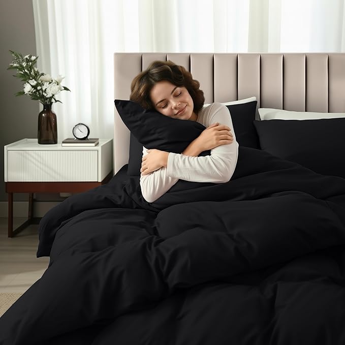 Utopia Bedding Duvet Cover King with Fitted Sheet (78x80) - 2 Pillow Case King - All Season Luxury Bed in a Bag with Zippered Duvet Cover - No Comforter (Black)