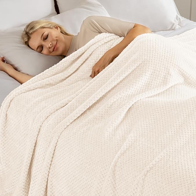 Exclusivo Mezcla Fleece Bed Blanket King Size, Super Soft and Warm Blankets for Couch, Sofa and Bed Waffle Textured, Cozy, Fuzzy and Lightweight (Off White, 90x104 Inches)