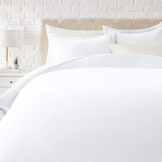 Amazon Basics Lightweight Microfiber 3 Piece Duvet Cover Set with Zipper Closure, King, Bright White