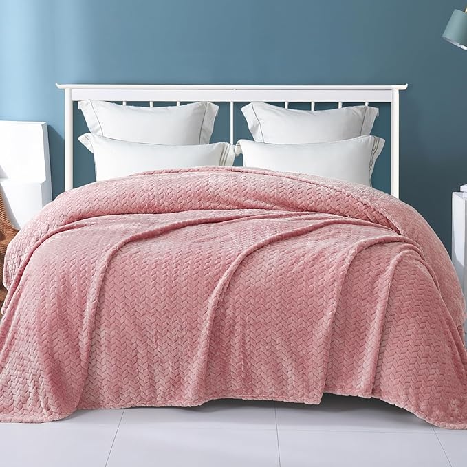 Exclusivo Mezcla Fleece Twin Size Blanket for Bed, 90x66 Inches Soft Cozy Jacquard Flannel Blankets, Lightweight Fuzzy Plush Warm for Women, Pink