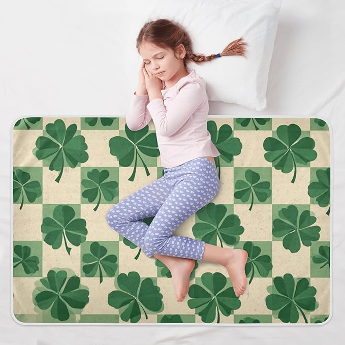 Waterproof Bed Pad Reusable Changing Pad Toddler Mattress Protector Large Pee Pad Baby Diaper Pad Soft Washable Liner Vintage Checkered Green Clovers