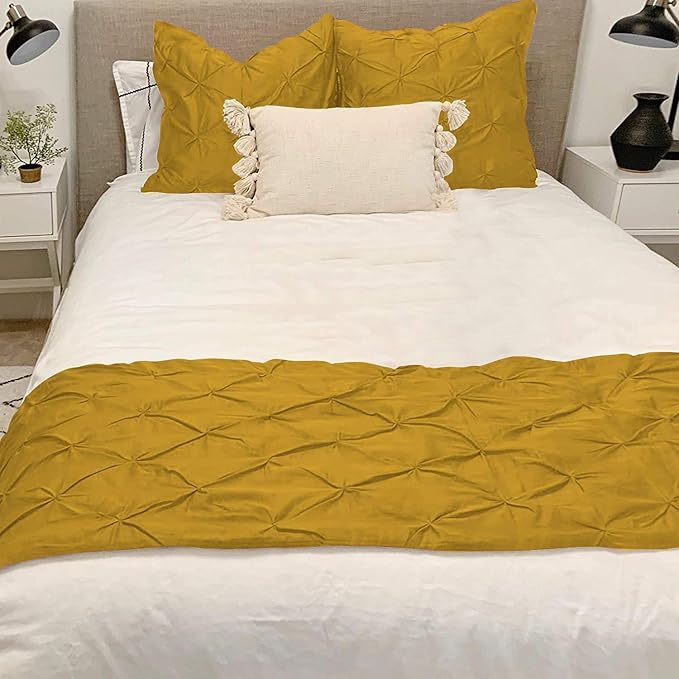 Bed Runner Set - 100% Pure Cotton 800 Thread Count - Luxury 1 Pinch Pleated Bed Runner and 4 Pillow Cover - 5 Piece Pinch Pleated Bed Runner Set Queen, Gold