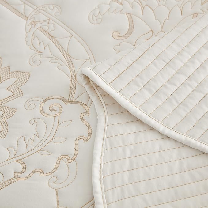 CHIXIN Bedspread Coverlet Quilt Set Full Size - Lightweight Bedding Cover - Beautiful Stitching - 5 Piece Reversible Bedspread - Gorgeous Damask Paisley Pattern (Full, Ivory-Yellow)