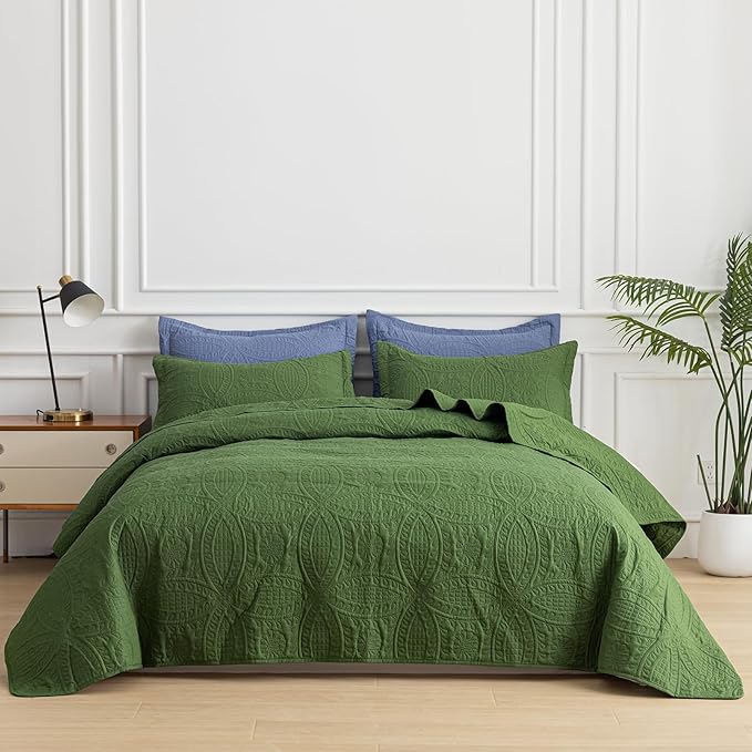 SheRest Full Quilt Bedding Set - Soft Breathable Bed Quilts, Modern Style Embossed Bedspreads, Lightweight Microfiber Reversible Coverlet for All Seasons, Green, 3 Pieces (1 Quilt,2 Pillow Shams)
