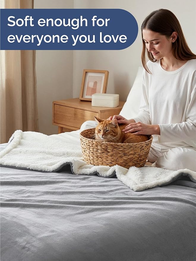 Sherpa Fleece Blanket King Size - Reversible Sherpa Fleece King Blanket - Super Soft Double Sided for Bed, Sofa, Couch - Thick, Warm, Fuzzy and Plush - Luxurious Bedding for Winter - Grey, 90" x 108"