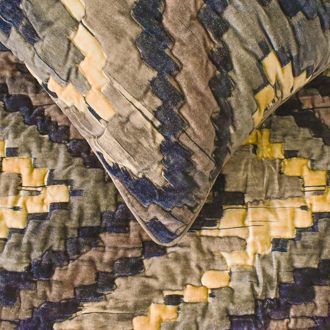 The HomeCentric King/Queen/Twin Beige Designer Full 68"x18" Bed Runner with 2 Pillow Cover, Abstract, Chevron, Quilted Bed Scarf on Suede Velvet Fabric - Paramount