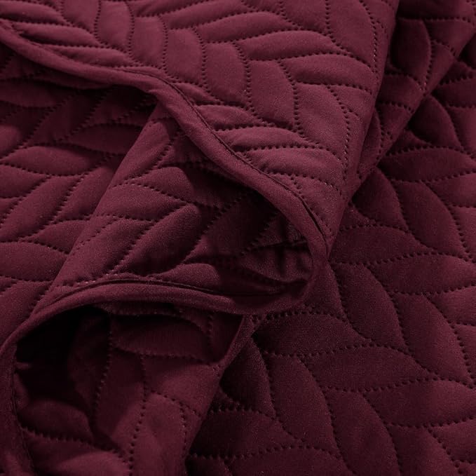 MOONLIGHT20015 Twin Quilt Set (66" x 86") with 1 Pillow Sham (20" x 26"+2") for All Seasons - 2 Pcs Reversible Bedding Set Lightweight Microfiber Coverlet Embossed Pattern Quilted Bedspread (Burgundy)