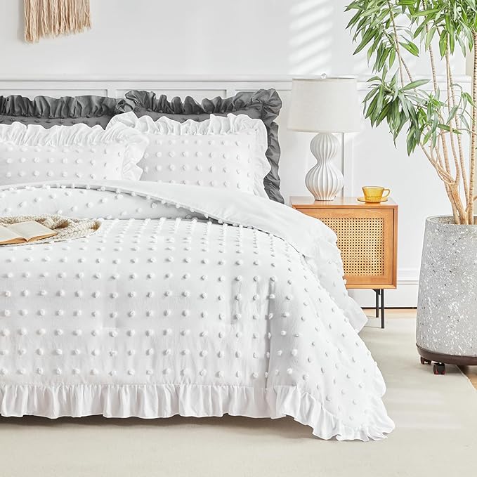 Tufted Dots Ruffle Comforter Set Full/Queen Size, 3 Pieces White Vintage Farmhouse Shabby Chic Comforters, Jacquard Boho Bohemian Bedding Set for All Season (1 Ruffled Comforter+ 2 Pillow Shams)