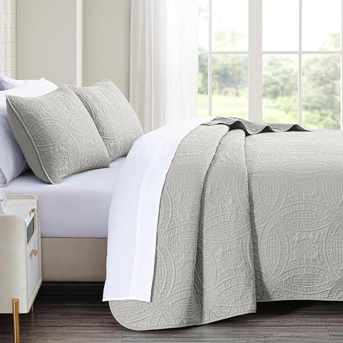 akkialla Quilts Queen Size,Light Grey Ultrasonic Full/Queen Quilt Set,Lightweight Soft Bedspread Coverlet,Modern Style Coin Pattern Bed Cover for All Seasons,3 Piece(1 Quilt,2 Pillow Shams)
