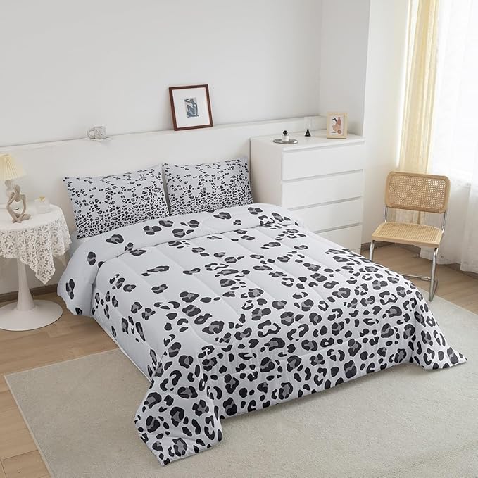Leopard Print Comforter Africa Cheetah Print Comforter Set Pearl Leopard Fur Bedding Set for Boys Girls Kids Teens Bedroom Decor Grey Animal Skin Duvet Set Full Size with 2 Pillow Case Quilt Set