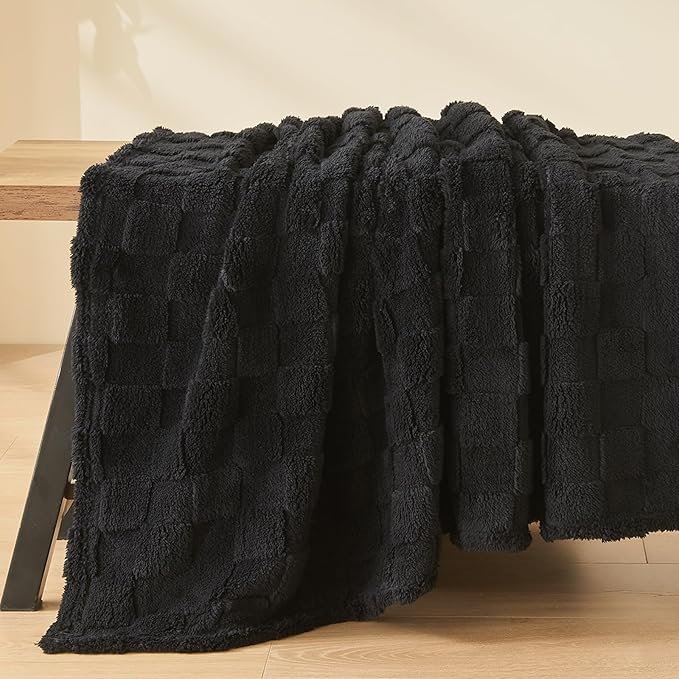 NEWCOSPLAY Super Soft Twin Blanket Black Premium Silky Flannel Fleece 3D Checkered Lightweight Bed Blanket All Season Use (Black Checkered, Twin(60"x80"))