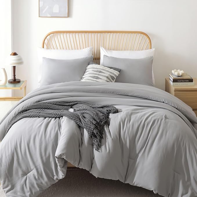 ROSGONIA Queen Comforter Set Grey, 3pcs Bedding Comforter Sets (1 Gray Comforter & 2 Pillowcases) All Season Soft Lightweight Bedspread Blanket Quilt
