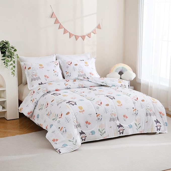 Yibeizi Woodland Animals Comforter Set Full Size, Kids Forest Floral Camper Themed Printed Bedding Set with Pillow Sham, Cute Lightweight Soft Breathable Machine Washable Quilted Bed Comforter