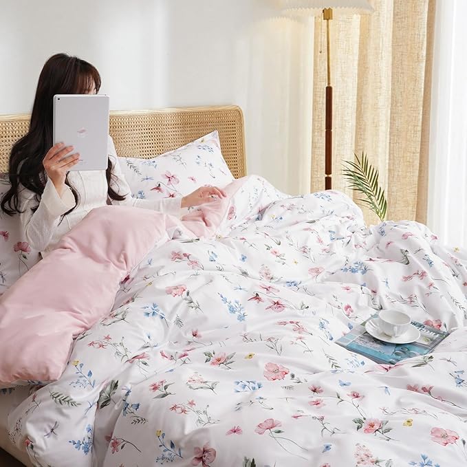 PHF Ultra Soft Floral Duvet Cover Queen Size, Printed Bedding Set 3 Pieces, Comfy Durable Farmhouse Duvet Cover Set with 2 Pillow Shams, Zipper Closure and 8 Ties, 90"x90", White & Pink