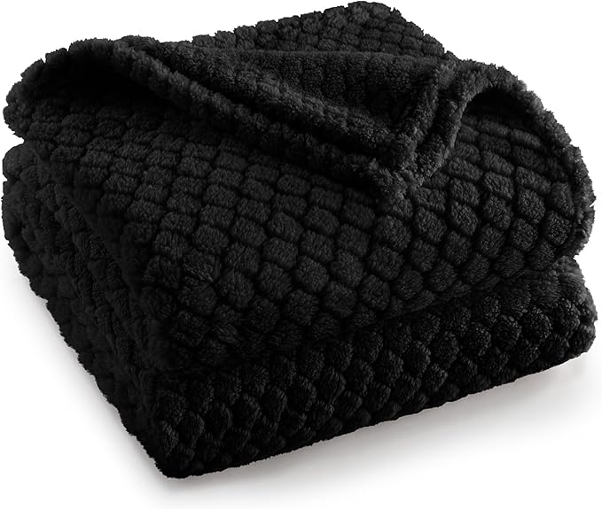 Exclusivo Mezcla King Size Fleece Blanket for Bed, Extra Soft Warm Decorative Fuzzy Blanket for Women, Lightweight Cozy Bedding Blankets, 90x104 Inches, Black