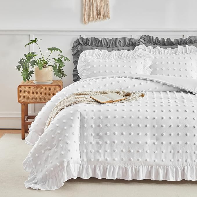 Tufted Dots Ruffle Comforter Set Full/Queen Size, 3 Pieces White Vintage Farmhouse Shabby Chic Comforters, Jacquard Boho Bohemian Bedding Set for All Season (1 Ruffled Comforter+ 2 Pillow Shams)