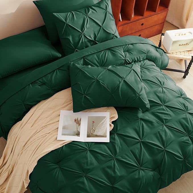 Full Comforter Set Emerald Green, 7 Pieces Pintuck Bed in A Bag Full Size Bedding, Soft Bed Set All Season Pinch Pleat Comforter Set with Sheets, Pillowcases & Shams
