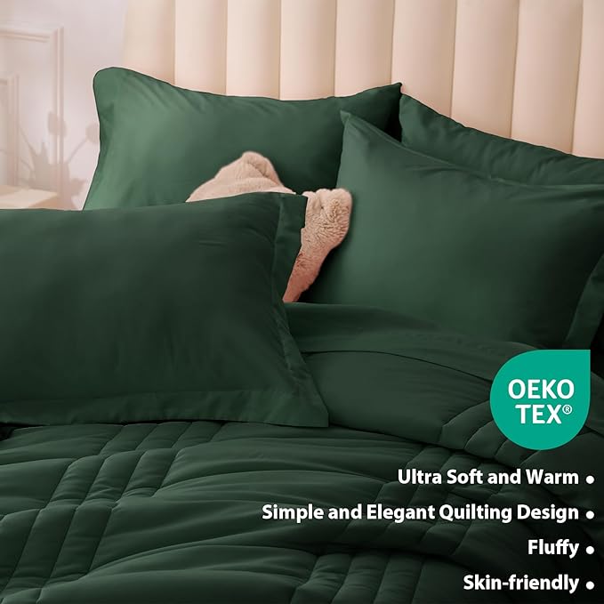 Queen Comforter Set Emerald Green - Bed in a Bag Queen Size 7 Pieces, Soft Bedding Set for All Seasons, Christmas Premium Queen Comforter Set with Comforter, Sheets, Pillowcases & Shams