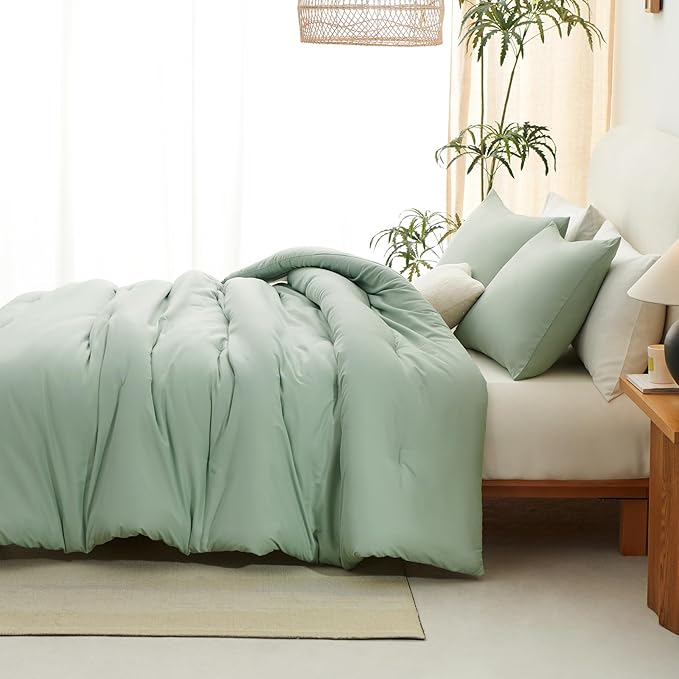 CozyLux Sage Green King Size Comforter Set, 3 Pieces Solid Breathable Quilted Bedding Sets, Luxury Fluffy Soft Bed Set with Down Alternative Comforter for All Season (1 Comforter & 2 Pillowcases)
