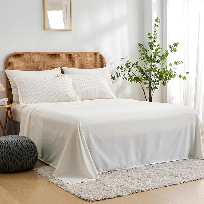 WURUIBO Comforter Set Size, White Comforter Set King Size, 7 Pieces Bed in a Bag, Ultra Soft Queen Bedding Set, Bed Set for All Seasons, Flat Sheet, Fitted Sheet, Pillowcases, Pillow Shams