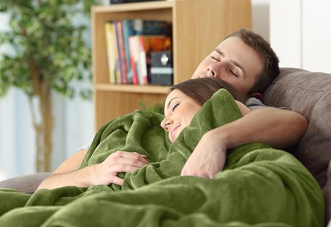 Utopia Bedding Fleece Blanket Queen Size Olive 300GSM Luxury Fuzzy Soft Anti-Static Microfiber Bed Blanket (90x90 Inch)
