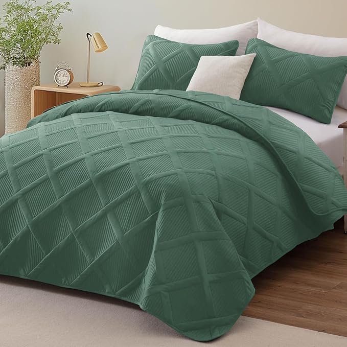 Exclusivo Mezcla Quilts Queen Size - Green Quilt Set Bedspread with 2 Pillow Shams, Modern Bedding Set with Striped Pattern, Soft Lightweight Bedspreads Queen Size for All Seasons