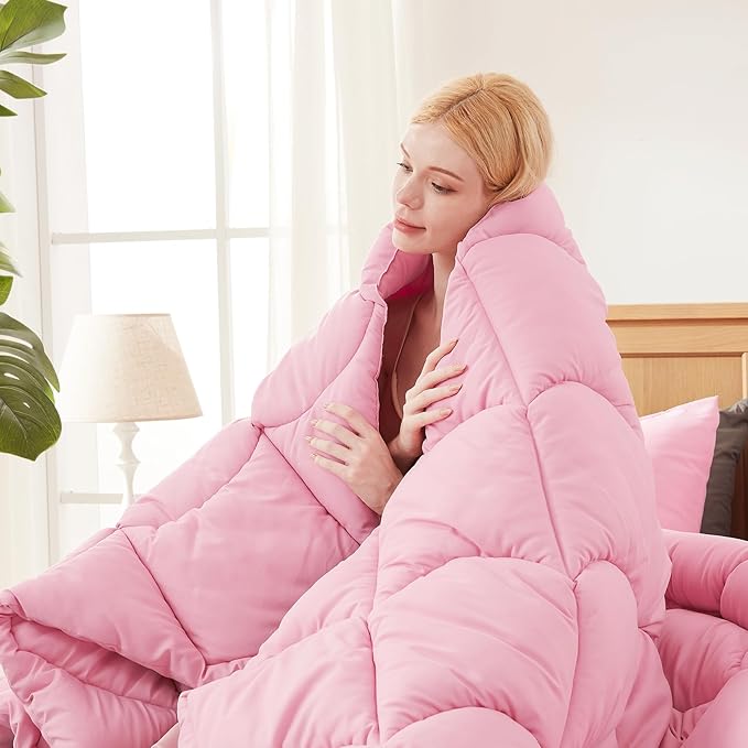 Decroom Lightweight Queen Comforter Set with 2 Pillow Sham - 3 Pieces Set - Quilted Down Alternative Comforter/Duvet Insert for All Season - Pink - Queen Size