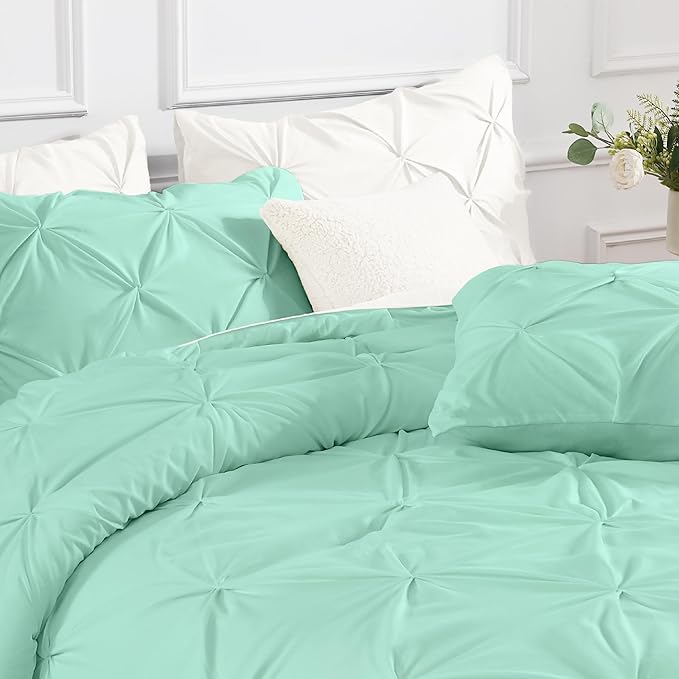 Andency Mint Green King Size Comforter Set (104x90Inch), 3 Pieces Soft Lightweight Western Modern Pinch Pleat Bedding Comforters, All Season Warm Down Alternative Bed Set for Boys Men Adults