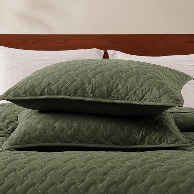 WRENSONGE King Size Quilt-3 Pieces Weave Pattern Olive Green Bedspreads King Size Quilt Bedding Set for All Seasons, Soft Summer Coverlet with 2 Pillow Shams Suitable for Bed