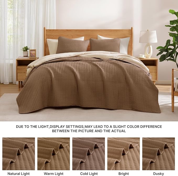 WRENSONGE King Size Quilt-3 Pieces Lightweight Bedspreads Brown King Quilt Bedding Set for All Seasons, Soft Summer Coverlet with 2 Pillow Shams Suitable for Bed, Couch, Quilt Blanket