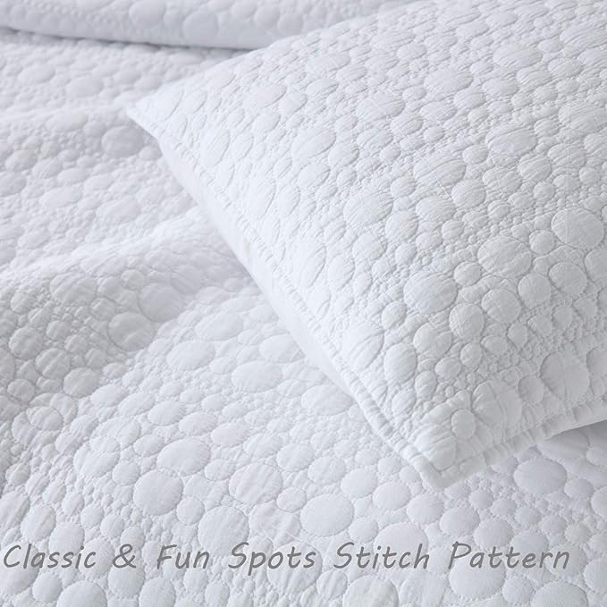 HORIMOTE HOME Quilt Set Twin Size White, Classic Geometric Spots Stitched Pattern, Stone-Washed Microfiber Chic Rustic Look, Ultra Soft Lightweight Quilted Bedspread for All Season, 2 Pieces
