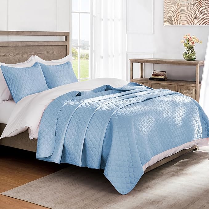 Exclusivo Mezcla Reversible California King Size Quilt Bedding Set with Pillow Shams, Lightweight Quilts Cal King Size, Soft Bedspreads Bed Coverlets for All Seasons - (Sky Blue, 112"x104")