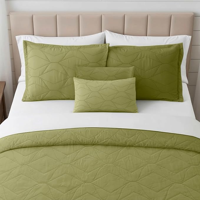 Hearth & Harbor King Quilt Set – All-Season Lightweight Bedspread & Coverlet with Pinsonic Weave - 7 Piece King Quilt Set with Pillow Shams, Olive Green - King Ellipse