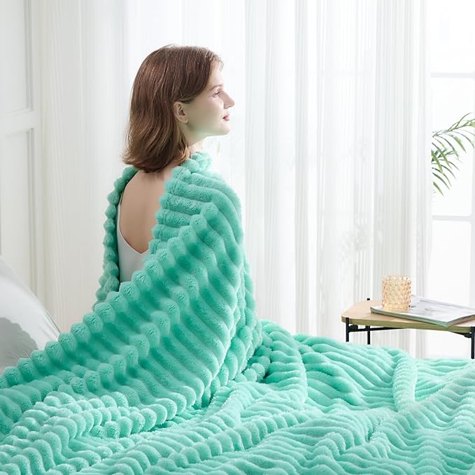 NEWCOSPLAY Super Soft Queen Blanket Aqua Premium Silky Flannel Fleece 3D Ribbed Jacquard Lightweight Bed Blanket All Season Use (Aqua Ribbed, Queen(90"x90"))