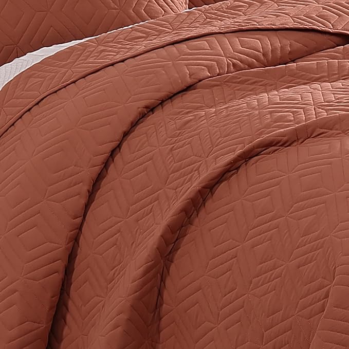 WRENSONGE King Size Quilt-3 Pieces Geometric Autumn Leaf Bedspreads King Quilt Bedding Set for All Seasons, Soft Summer Coverlet with 2 Pillow Shams Suitable for Bed, Quilted Blanket