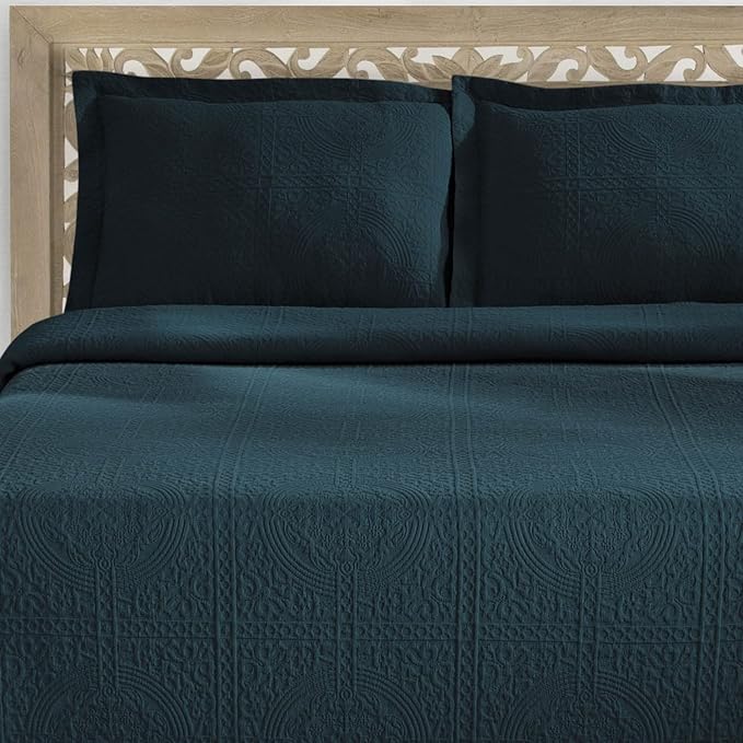 Superior Cotton Fleur De Lis Bedspread Set, Warm Blankets, All-Season Bedding, Bedroom Decor, Decorative Boho Medallion Coverlet, Includes 1 Bedspread, 2 Pillow Shams, Full, Deep Sea